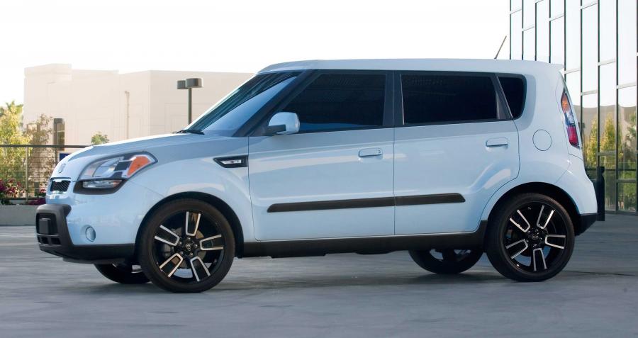  Kia Soul Ghost 2010 года  (фото 26 из 26)
